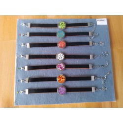 Bracelets cuir décorés en...